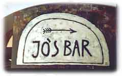 Jo&acute;s Bar